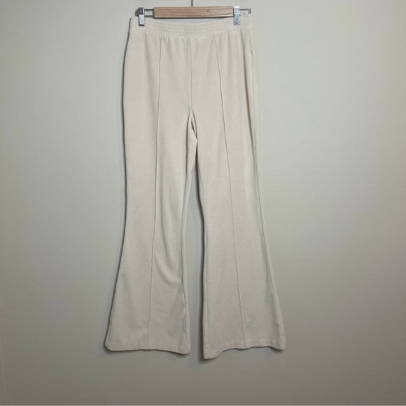 Aerie Groove-On Ribbed Velour Flare Pants - Picture 2 of 9